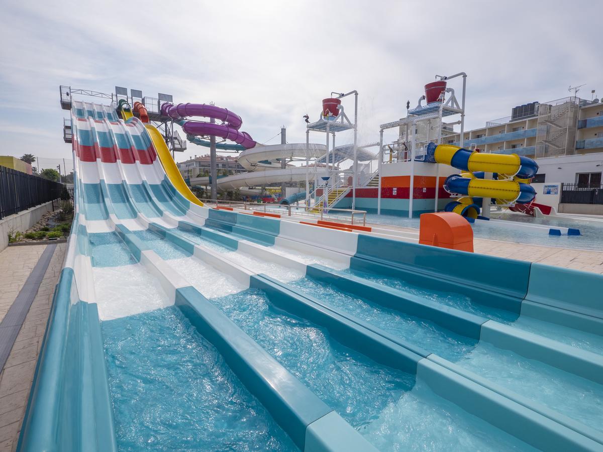 Golden Taurus Aquapark 4*