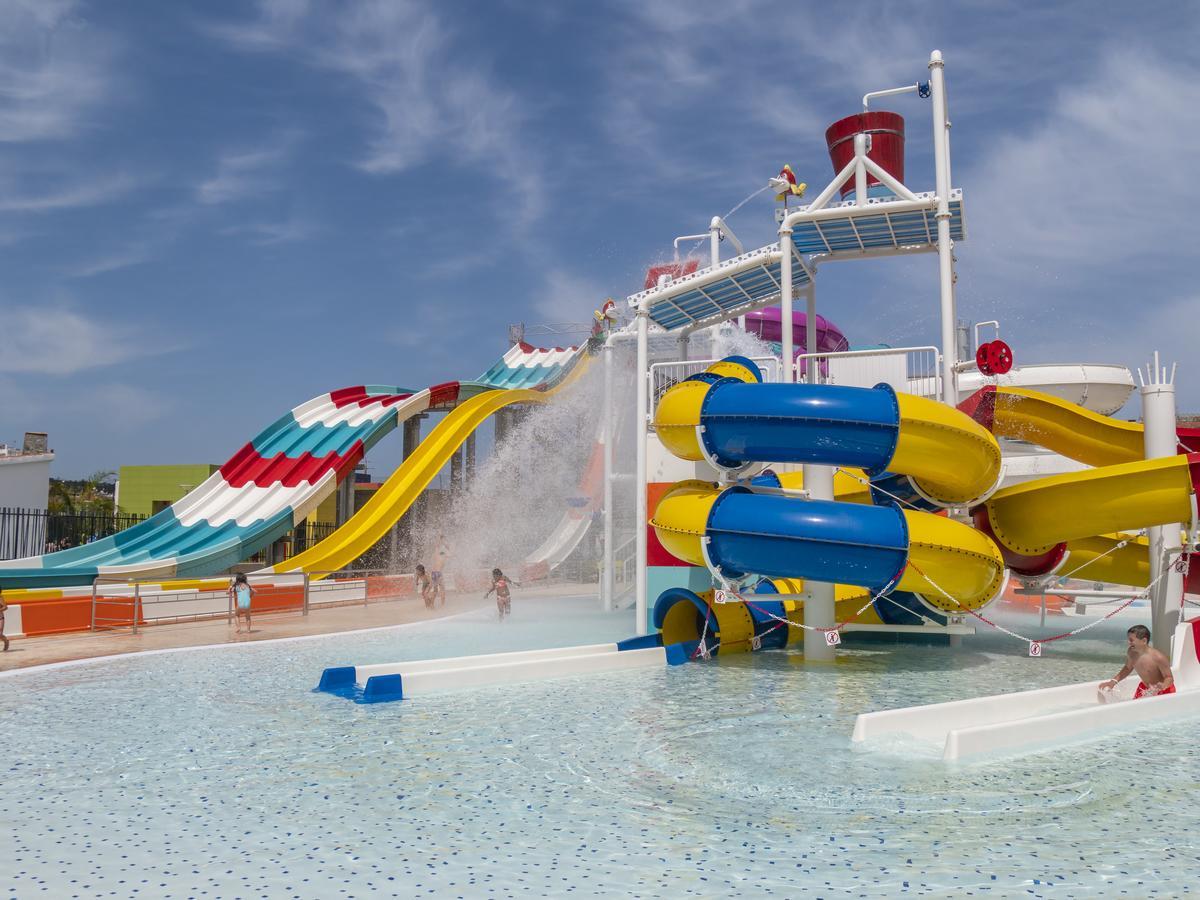 Hotel Golden Taurus Aquapark 4*